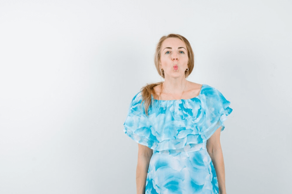 Women's ruffle blouse