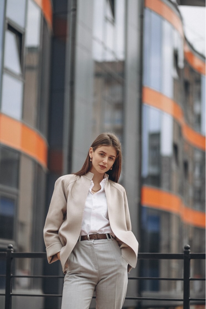 Wholesale Trendy Work Clothes for Young Women Professionals A Stylish