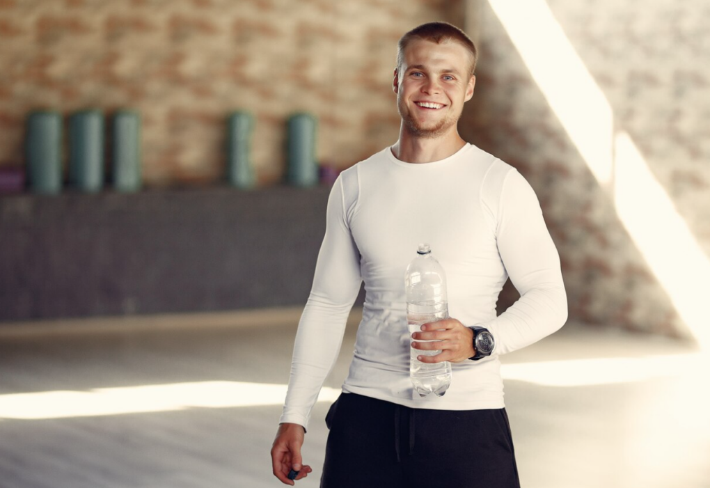 Fitness and Fashion Fusion: Embracing Wholesale Men’s Compression Shirts