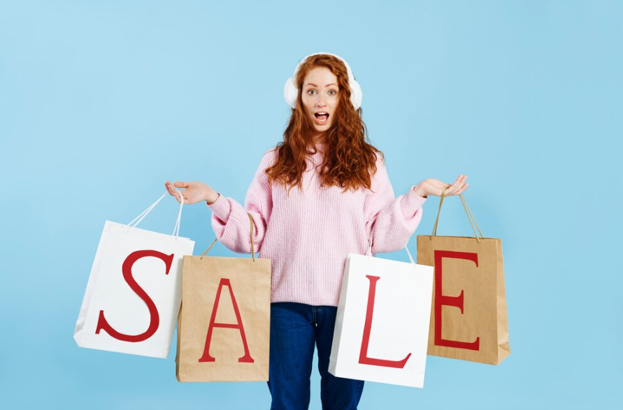 Discount T-Shirts in Bulk: Buying Channels, Challenges, and Styling Trends